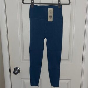 Fabletics High-Waisted Sculptknit Eyelet Blue 7/8 Leggings NWT